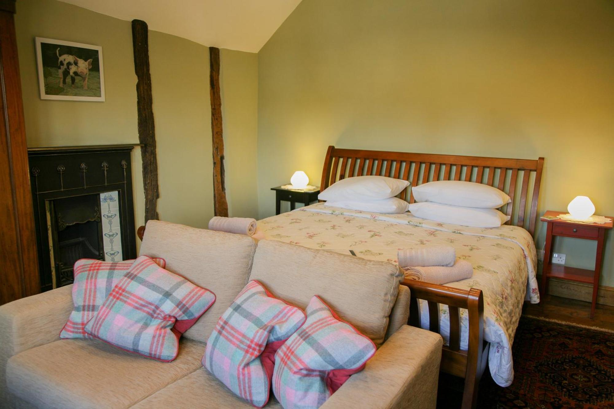 Huntlands Farm Bed & Breakfast Bromyard Exterior photo